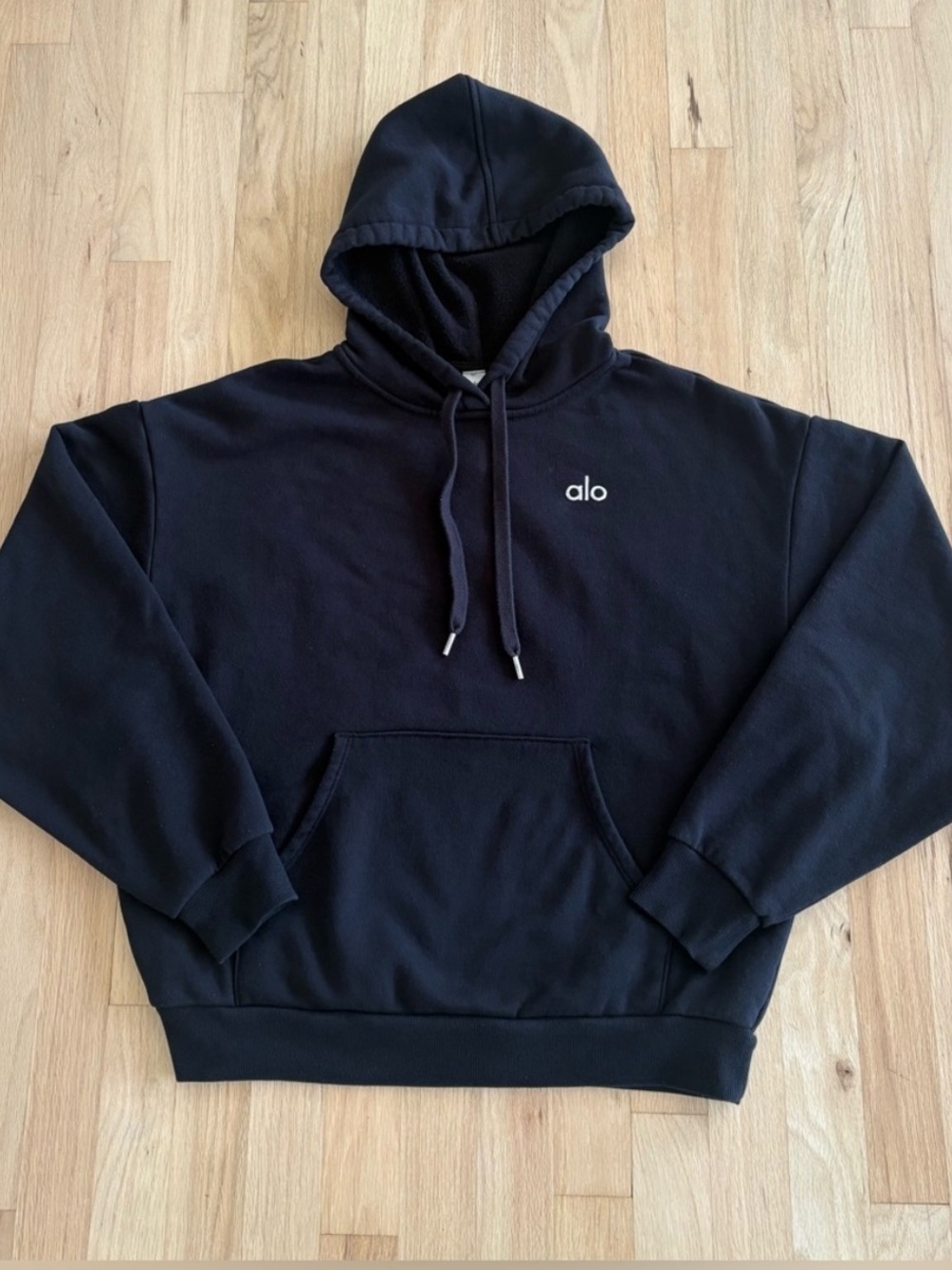ALO Yoga Women’s Black Accolade Hoodie, lightly worn - Picture 2 of 7